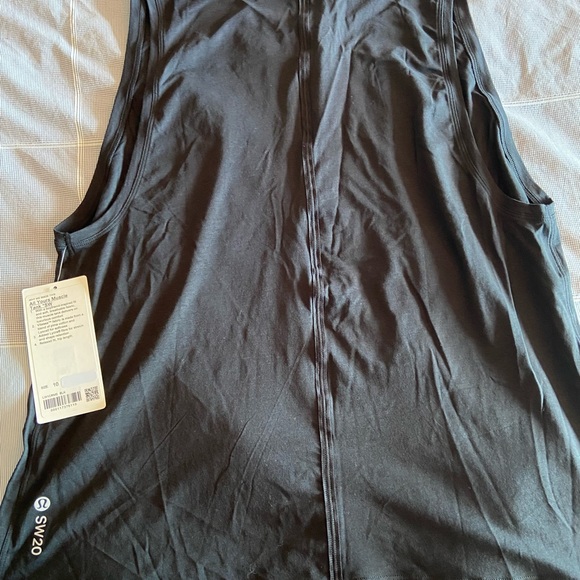 Limited Edition Seawheeze 2020 Lululemon tank - Picture 5 of 6
